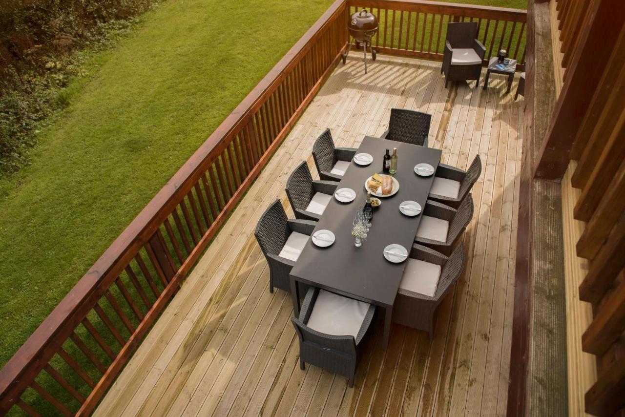 Skylark Sleeps 8 Private Hot Tub & Dogs Welcome Nr Padstow, Resort Pool Bar & Watersports St Columb Major Esterno foto