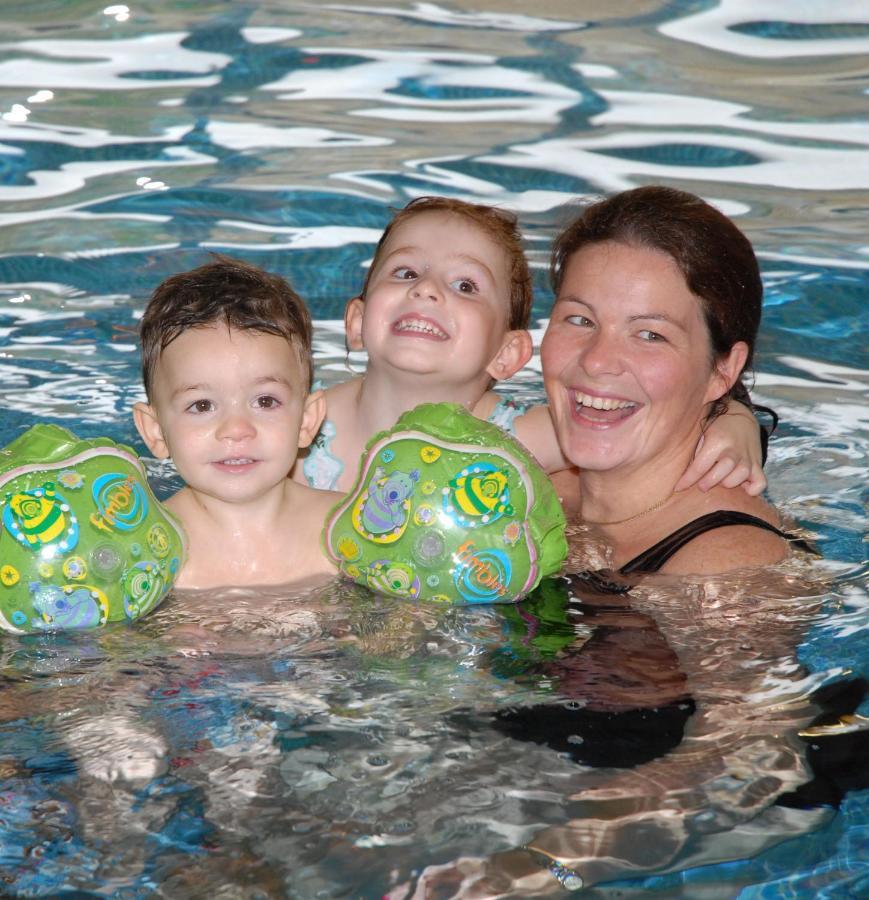 Skylark Sleeps 8 Private Hot Tub & Dogs Welcome Nr Padstow, Resort Pool Bar & Watersports St Columb Major Esterno foto